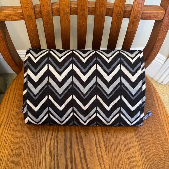 Vera Bradley Hanging Travel Organizer Chevron Blue Black Grey 5 Pocket 11”x30” - Picture 6 of 12